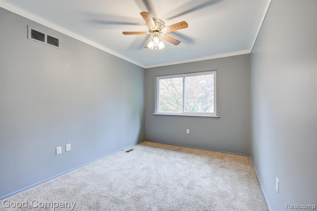 2030 WICKHAM Street, Royal Oak, MI 48073 — Photo 27