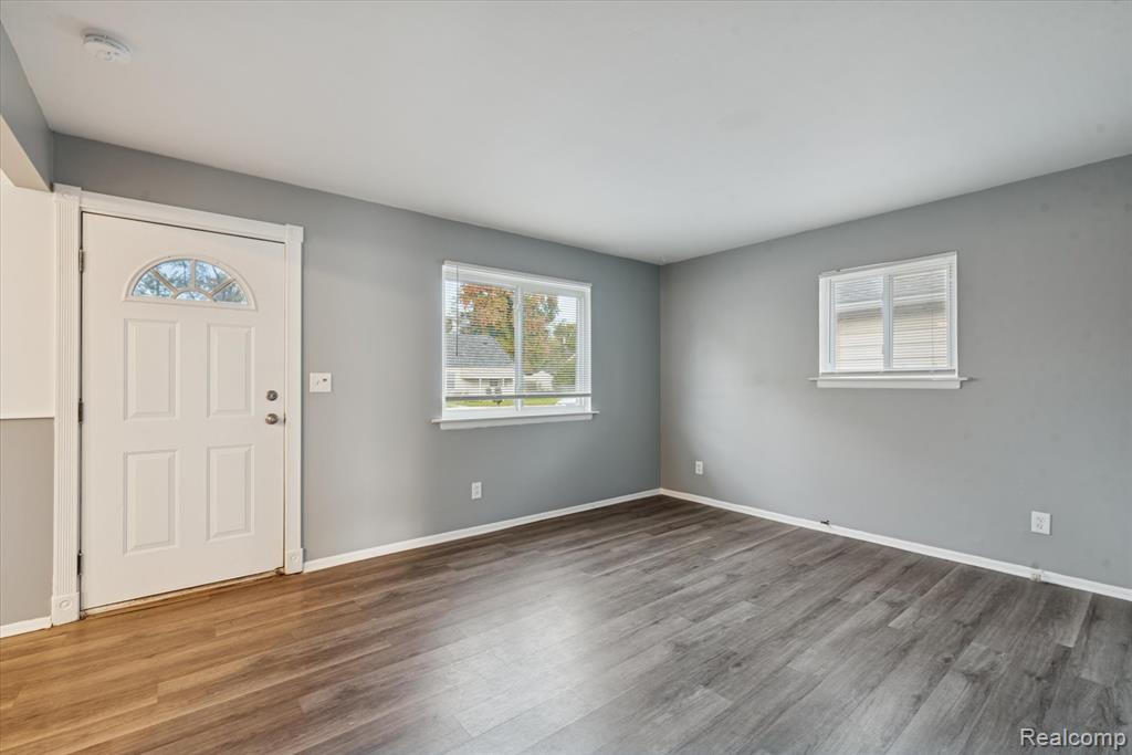 7606 Cavell Street, Westland, MI — Photo 5