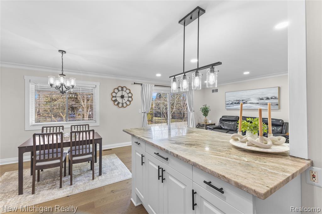 6103 Orchard Lake Road, 201, West Bloomfield, MI — Photo 16