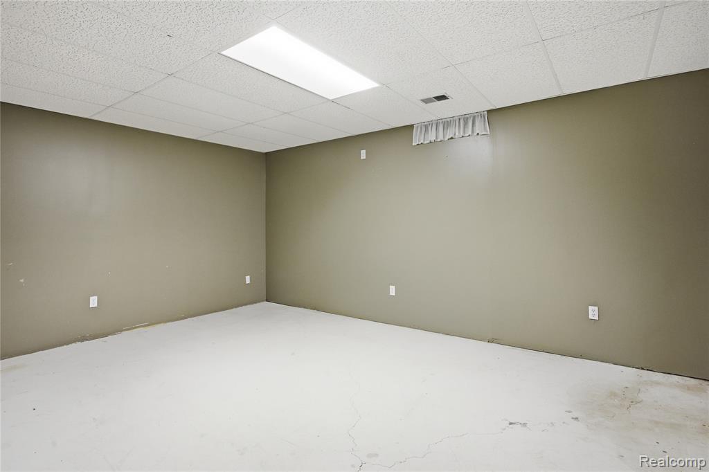 504 Overland Court, Oxford, MI 48371 — Photo 39