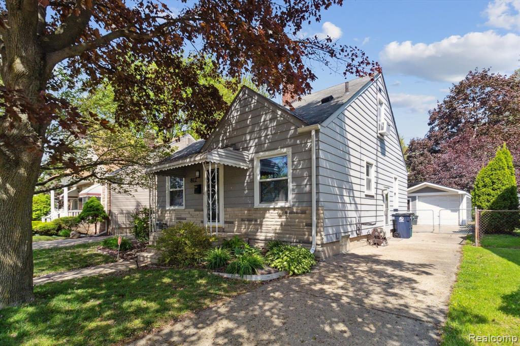 812 N KENWOOD Avenue, Royal Oak, MI 48067 — Photo 4