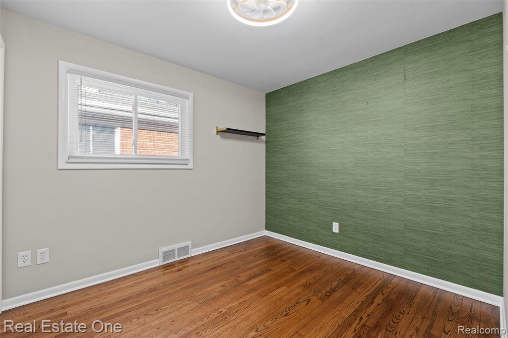 4114 Lincoln Boulevard, Dearborn Heights, MI 48125 — Photo 15