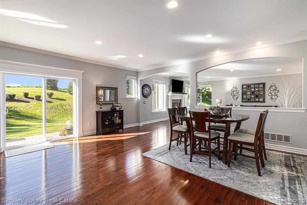 52689 TRAILWOOD Drive, South Lyon, MI 48178 — Photo 38