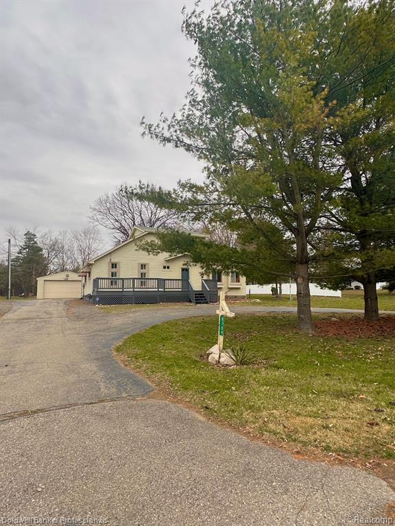 8709 CLARRIDGE Road, Clarkston, MI 48348 — Photo 2