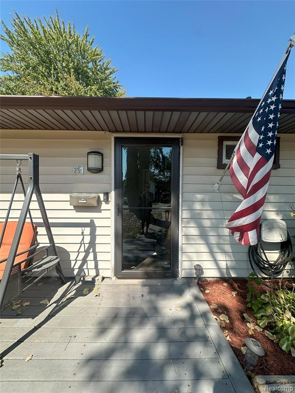 61 E Brickley, Hazel Park, MI 48030 — Photo 2