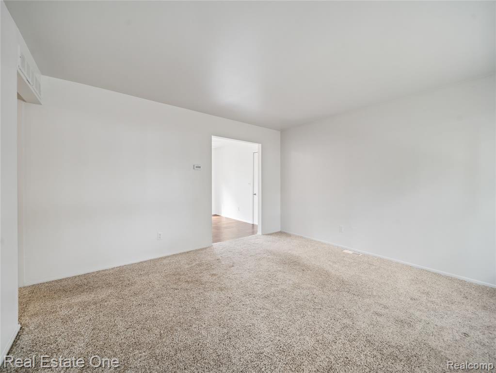 796 Devonshire Boulevard, Brighton, MI 48116 — Photo 3
