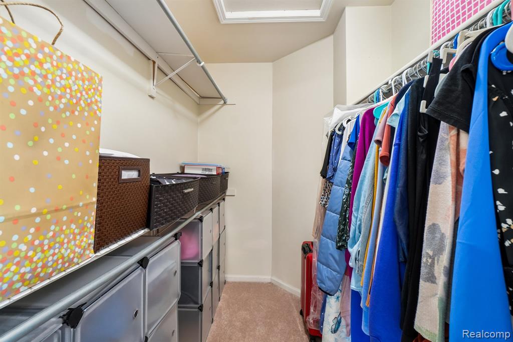45896 Lathum Drive, Novi, MI — Photo 29