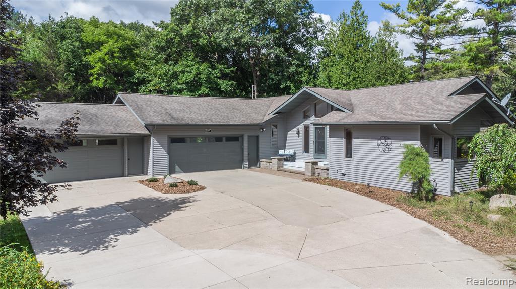6399 N McKinley Road, Flushing, MI 48433 — Photo 5