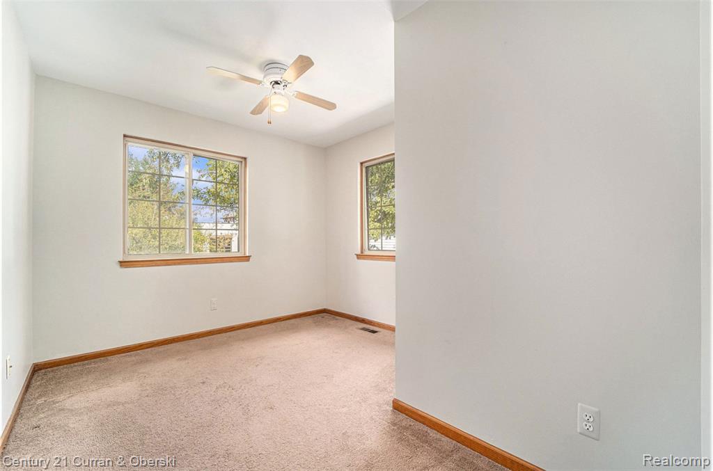896 Saint Clair Street, Grosse Pointe, MI 48230 — Photo 18