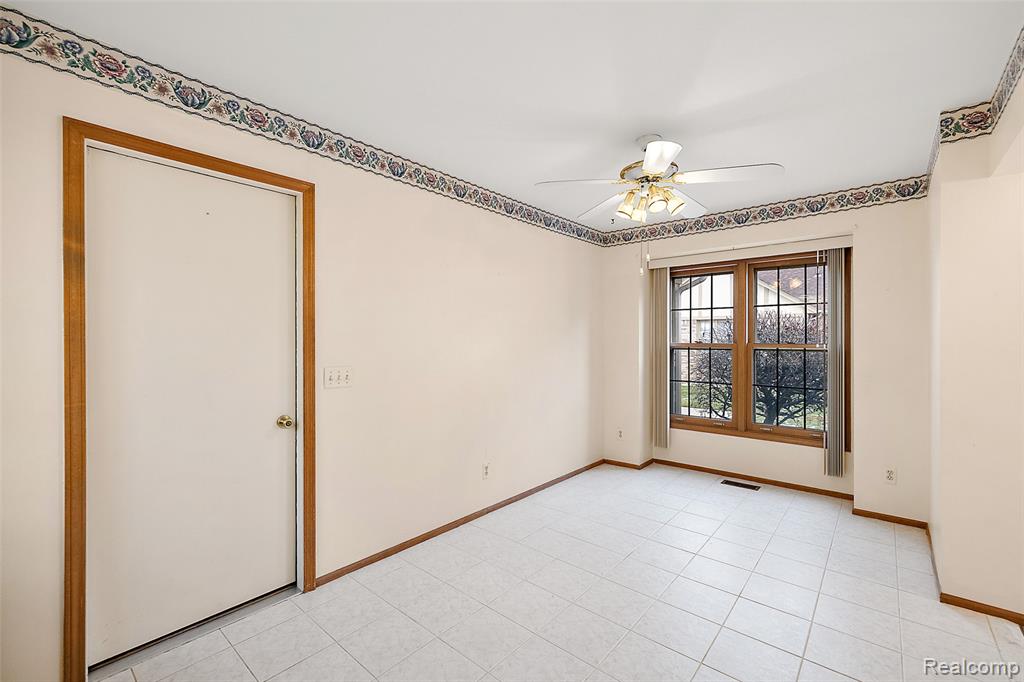 42590 Schienle Lane, Clinton Twp, MI 48038 — Photo 27