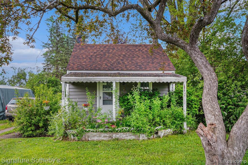 72 MARION Avenue, Waterford, MI 48328 — Photo 25