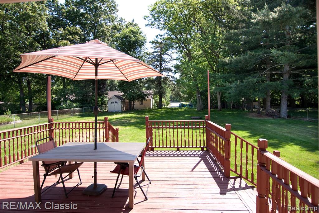5280 Weston Court, Commerce Twp, MI 48382 — Photo 27