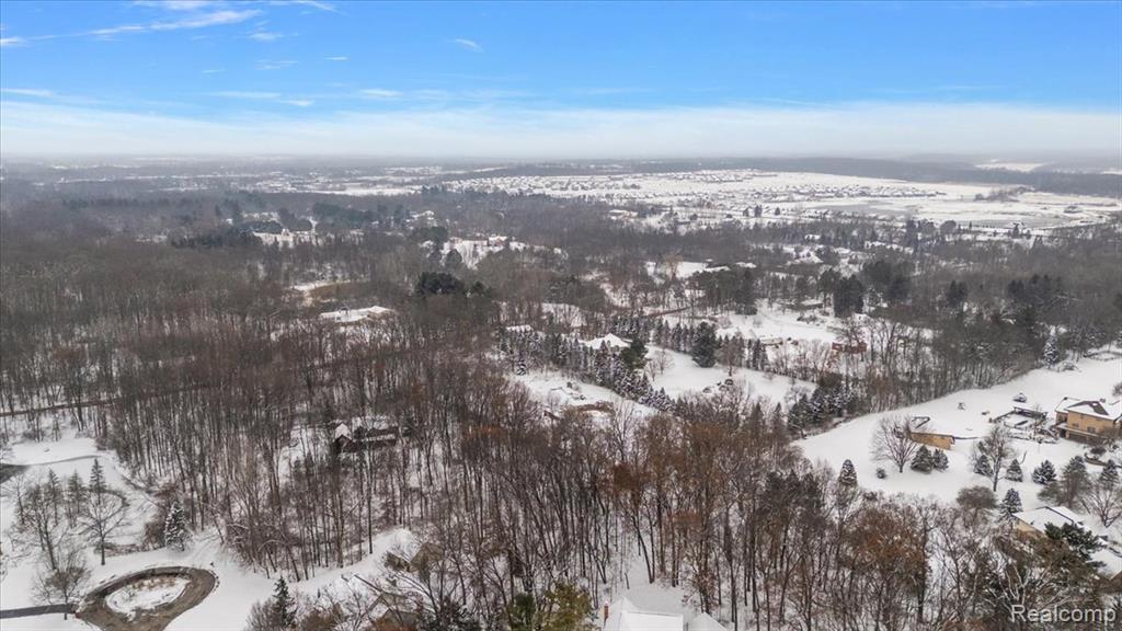 700 W Maple Road, Milford, MI 48381 — Photo 13