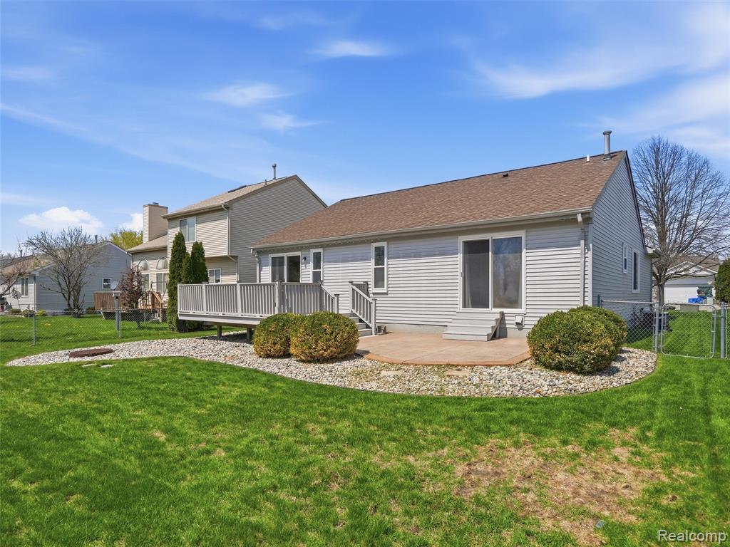 5837 Northridge Circle, Waterford, MI 48327 — Photo 42