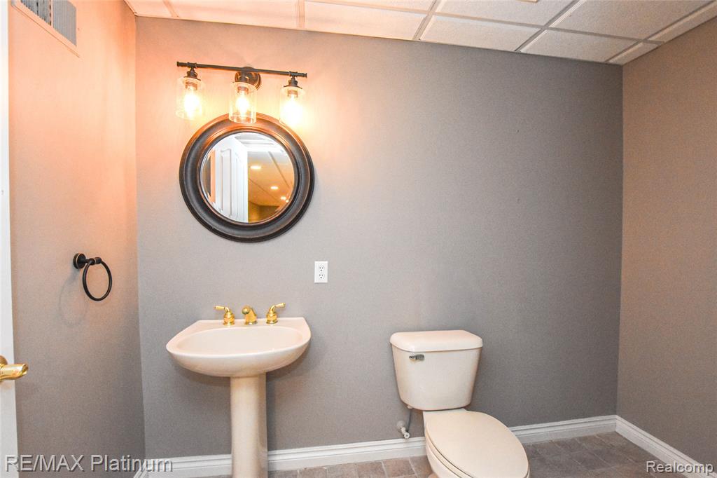 4215 Rolling Pines Court, Commerce Twp, MI 48382 — Photo 61