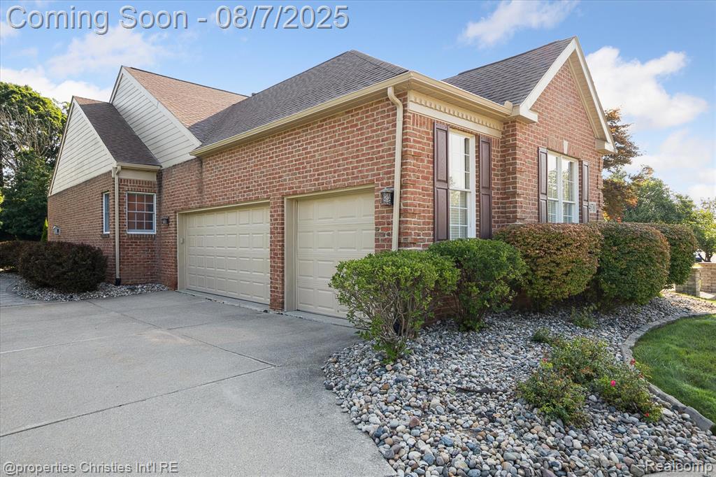 45780 Tournament Drive S, Northville, MI 48168 — Photo 2