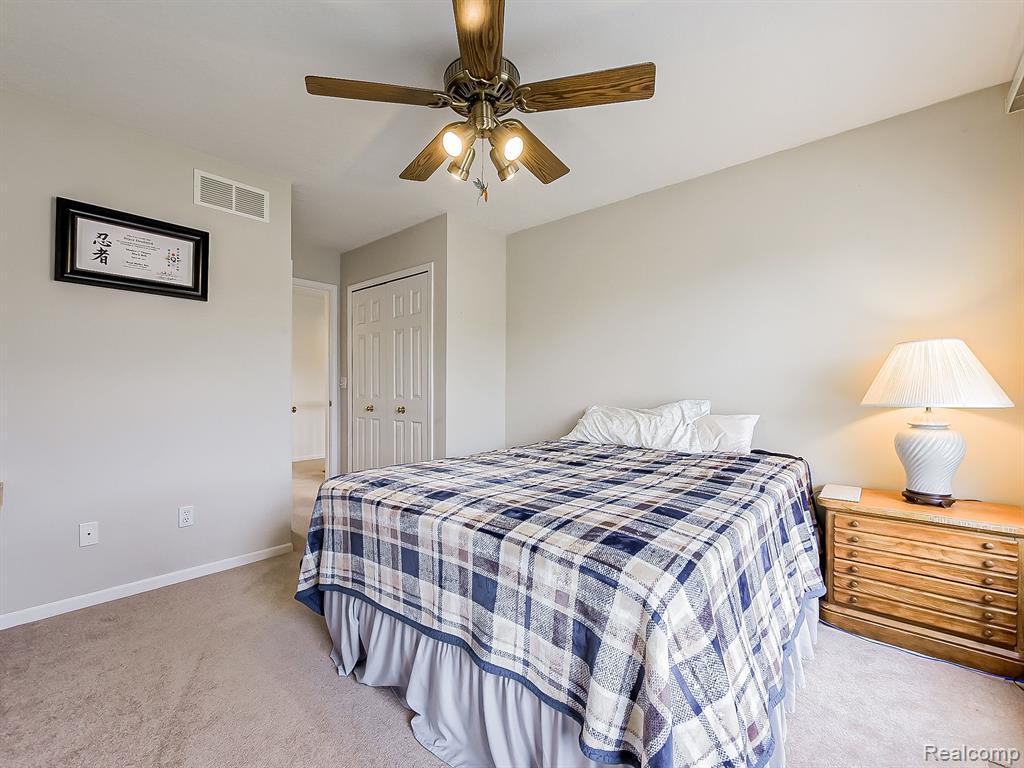 1394 MIDDLEWOOD Drive, Saline, MI 48176 — Photo 17