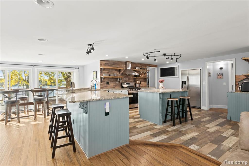 551 Joslyn Road, Lake Orion, MI 48362 — Photo 21