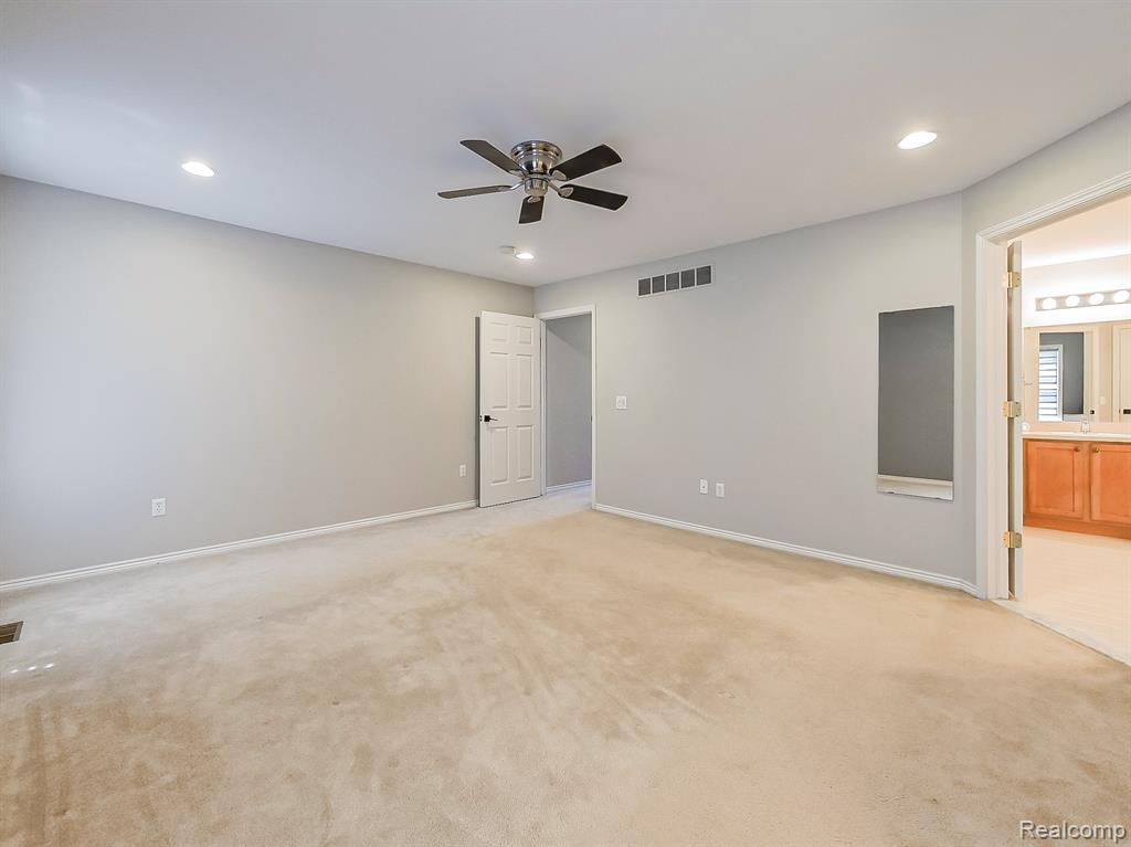 50107 Harding Street, Canton, MI 48188 — Photo 17