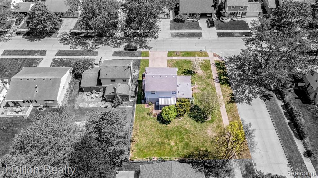 9121 TAVISTOCK Drive, Plymouth, MI 48170 — Photo 52