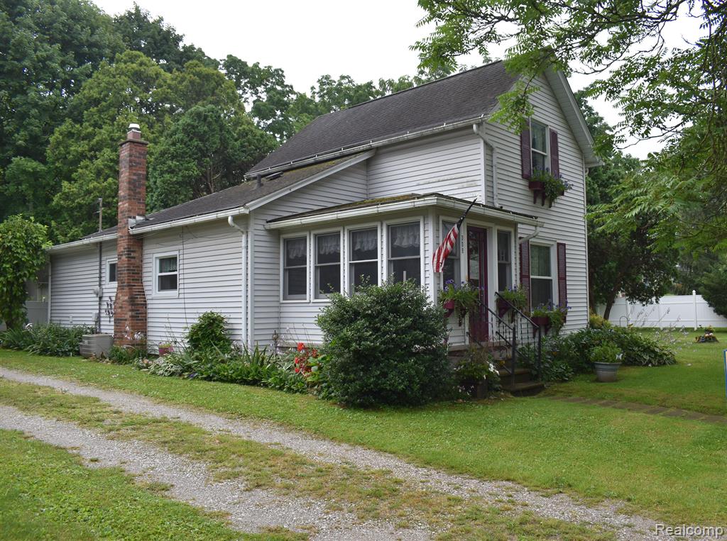 309 S MAPLE Street, Webberville, MI 48892 — front exterior
