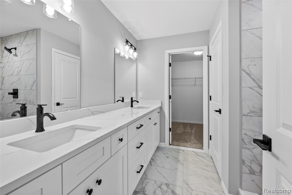 5212 Farmridge Lane, Grand Blanc, MI 48439 — Photo 24