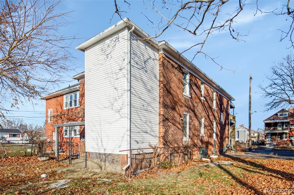 7627 Woodrow Wilson Street, Detroit, MI 48206 — Photo 29