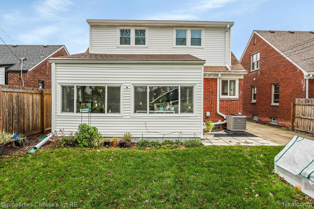 469 Kerby Road, Grosse Pointe Farms, MI 48236 — Photo 31