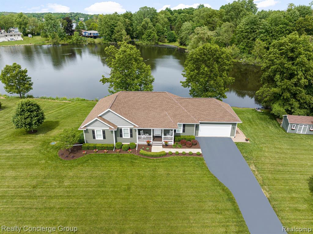 9801 BROOKFIELD Drive, Brighton, MI 48116 — Photo 4