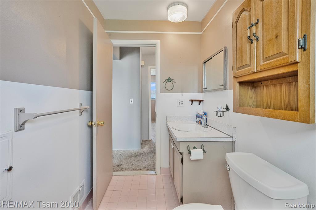 33622 Bock Street, Garden City, MI — Photo 12