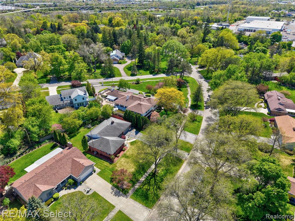 3441 Hawthorne Drive, Flint, MI 48503 — Photo 42