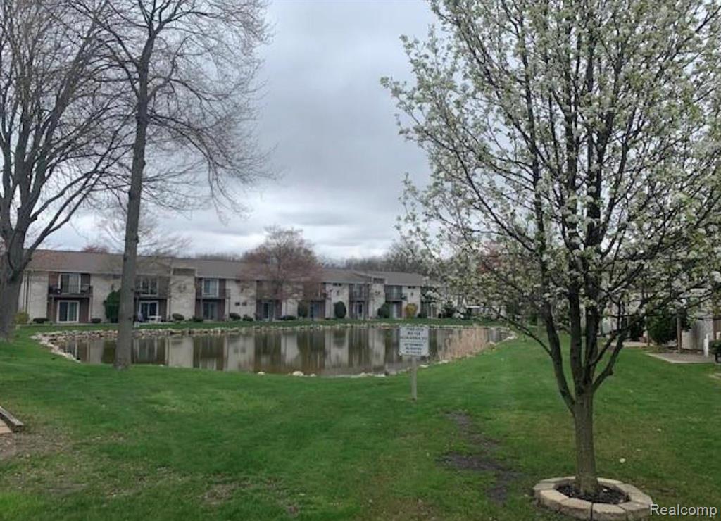 7325 WOODVIEW DR. Unit #4, Westland, MI — Photo 28