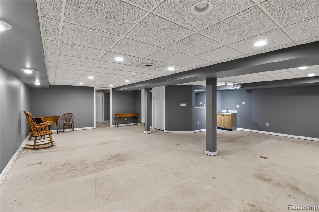 15715 Exeter Court, Fraser, MI 48026 — Photo 23
