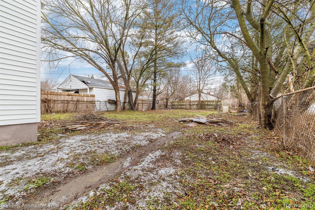 9012 Pierson Street, Detroit, MI 48228 — Photo 25