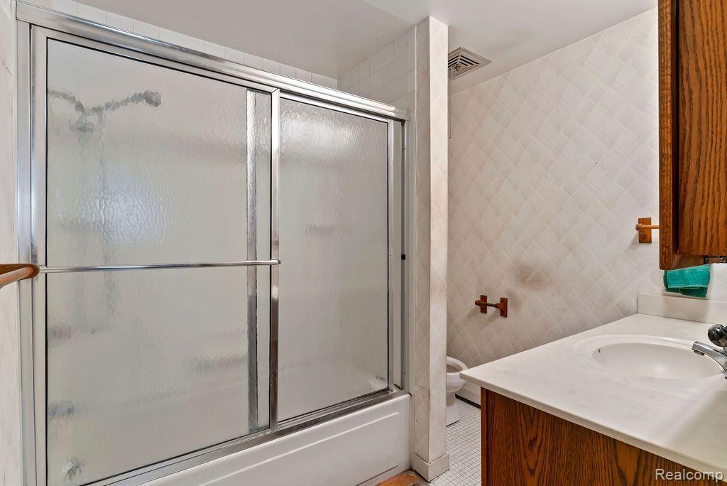 4302 ESTA Drive, Flint, MI 48506 — Photo 23