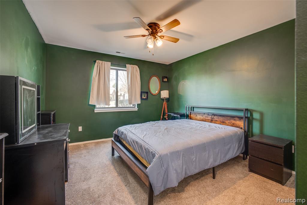 16432 Clarkson Drive, 61, Fraser, MI 48026 — Photo 11