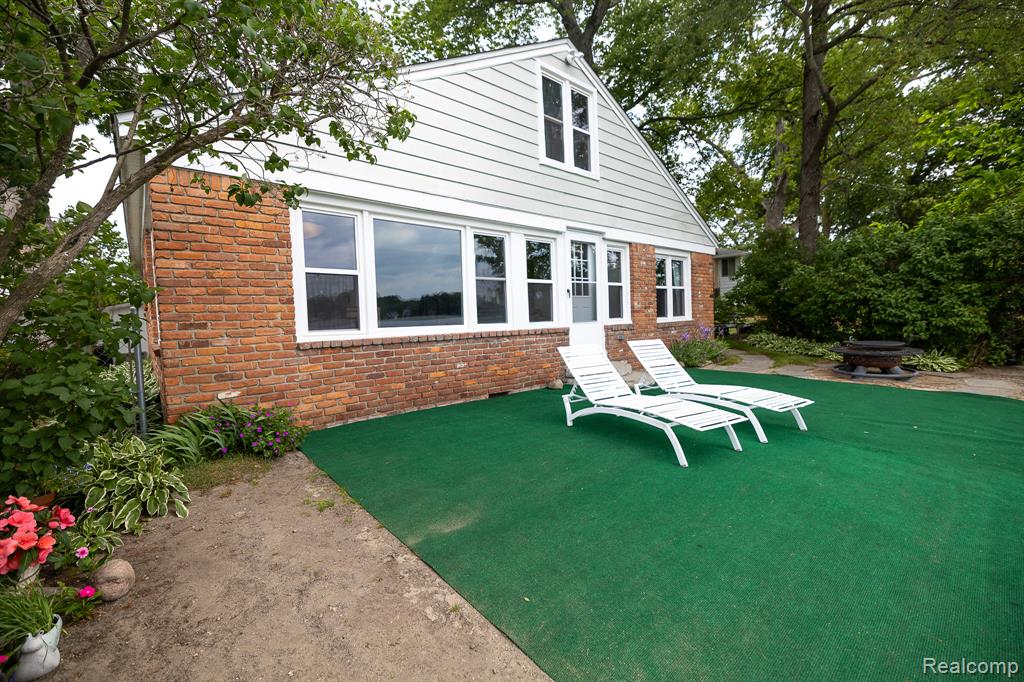8691 Cooley Lake Road, Commerce Twp, MI 48382 — Photo 28
