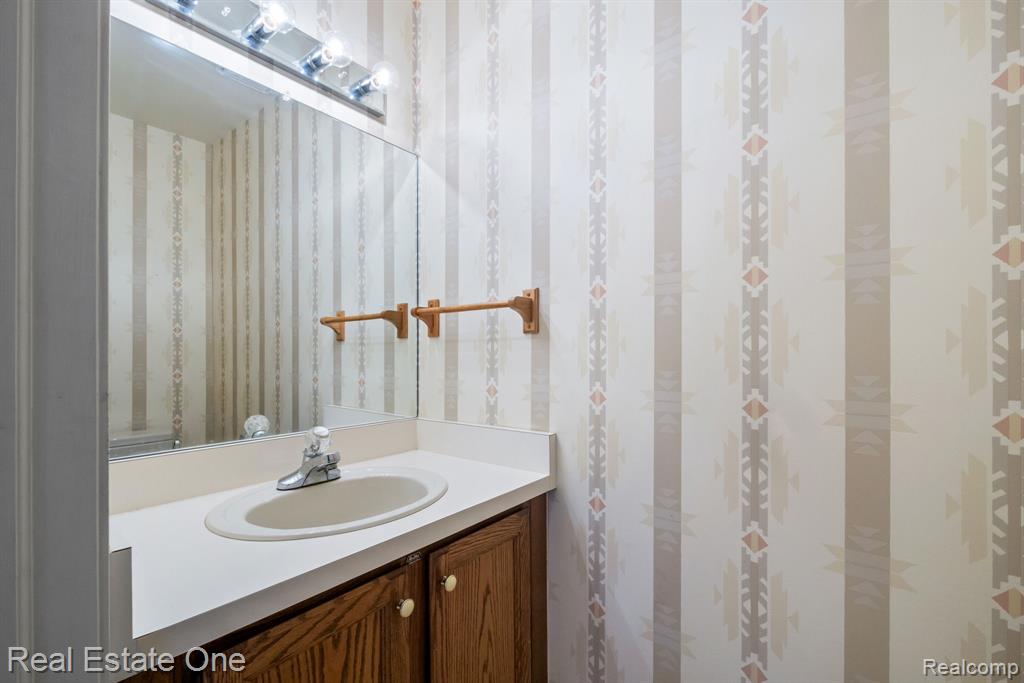2588 Maple Forest Court, Wixom, MI 48393 — Photo 13