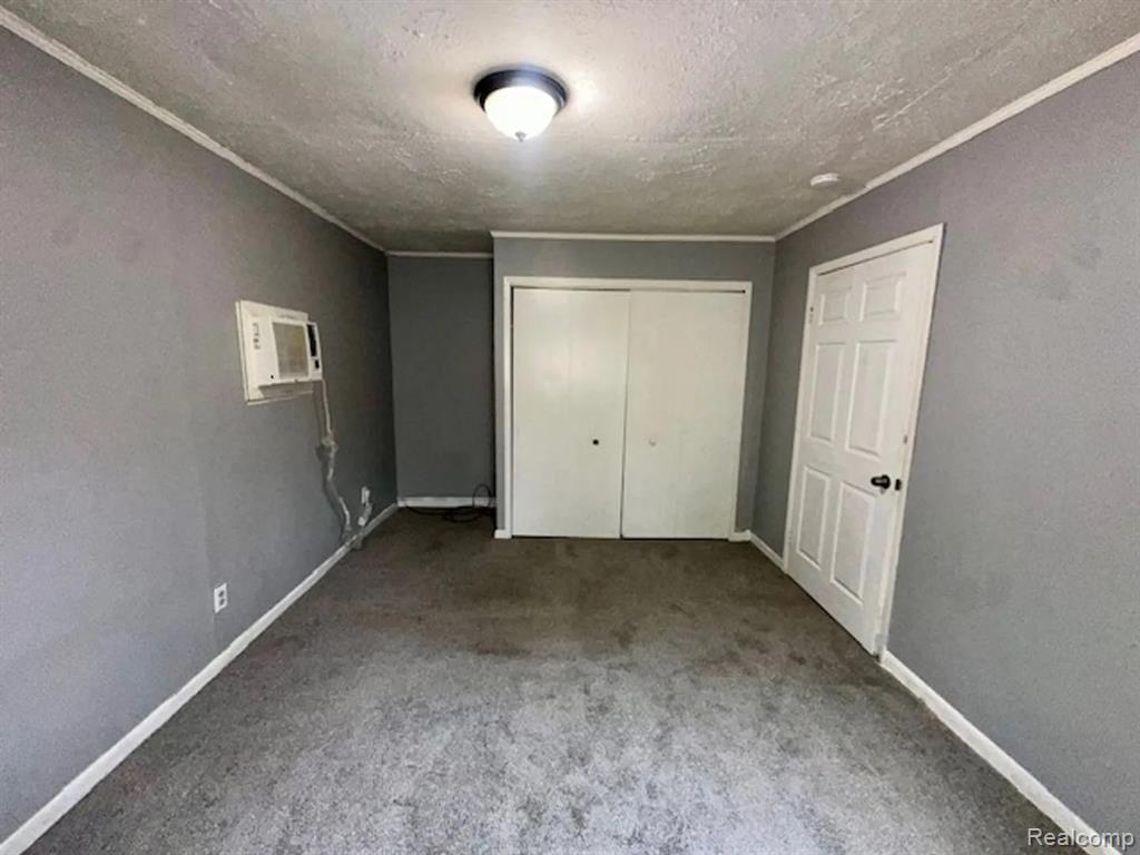9213 Plainview Avenue, Detroit, MI 48228 — Photo 11
