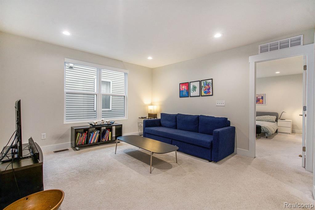 2822 Dillon Drive, Ann Arbor, MI 48105 — Photo 21