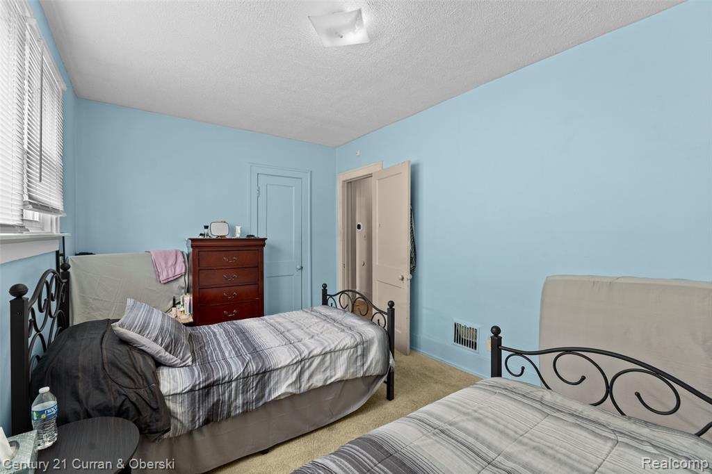 6022-6028 APPOLINE, Dearborn, MI 48126 — Photo 6