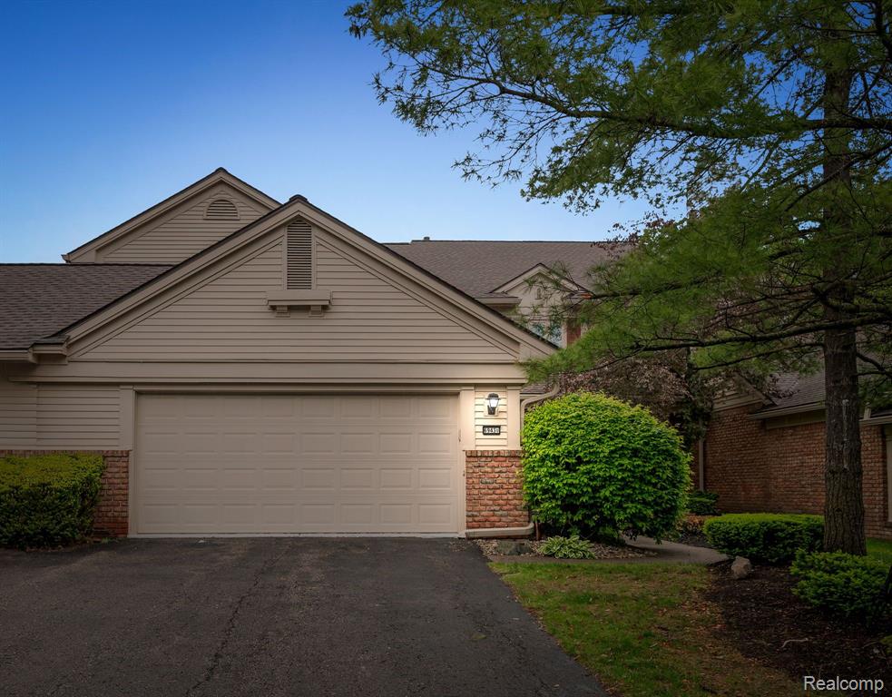 6943 Pebble Park Circle, West Bloomfield, MI — Photo 34