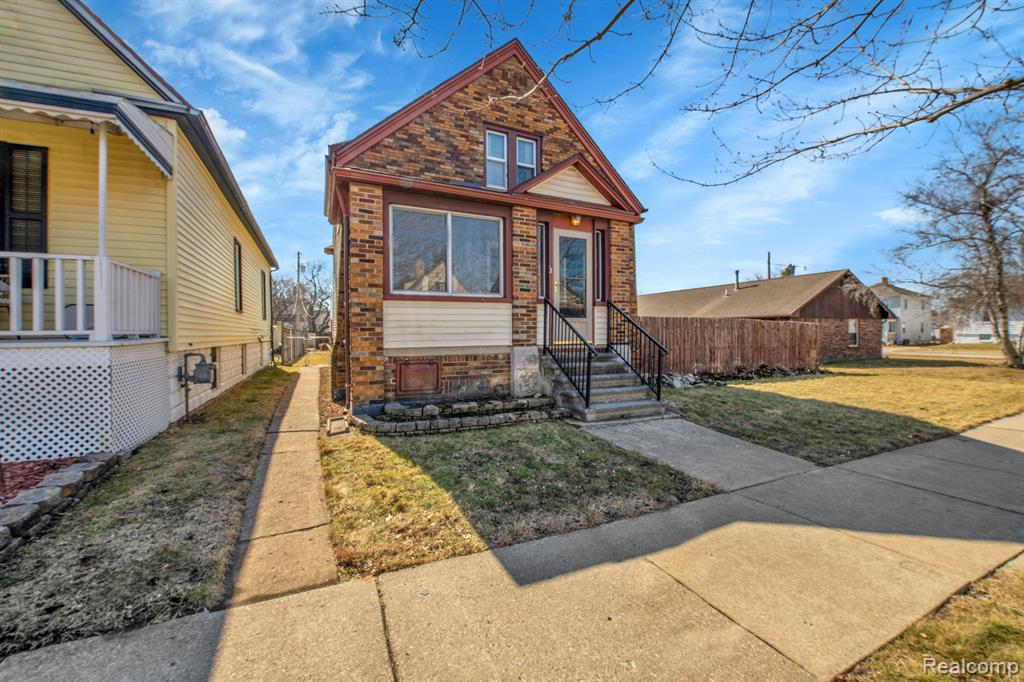 555 CHESTNUT Street, Wyandotte, MI 48192 — Photo 5