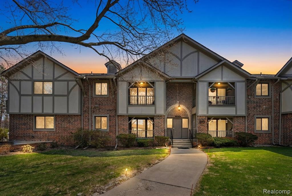 42160 Woodward Avenue, 17, Bloomfield Hills, MI 48304 — Photo 26