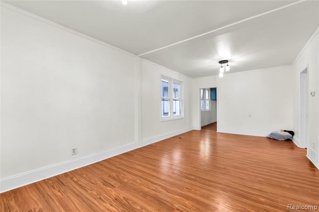 5045 Sobieski Street, Detroit, MI 48212 — Photo 5