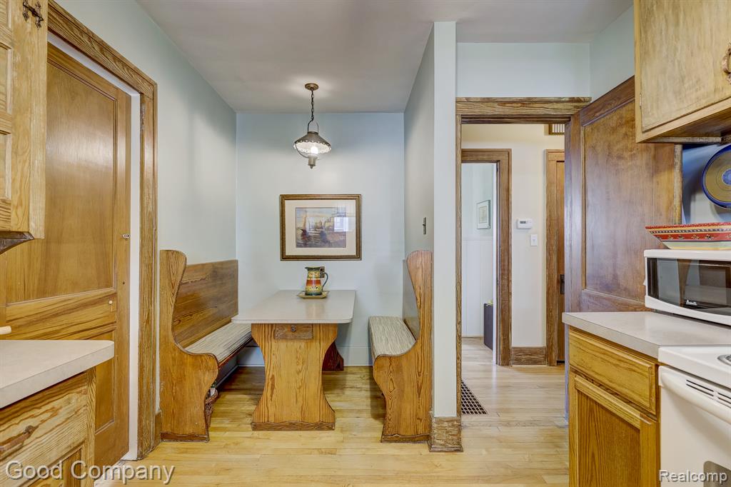 923 W 11 Mile Road, Royal Oak, MI 48067 — Photo 21