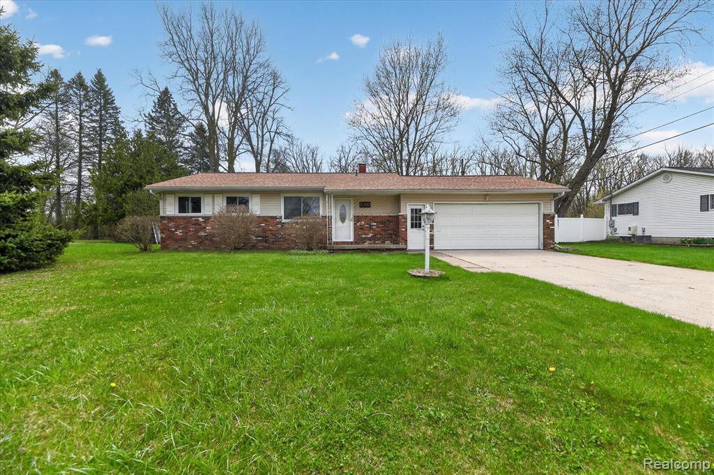 5300 Arnold Drive, Burton, MI 48509 — Photo 3