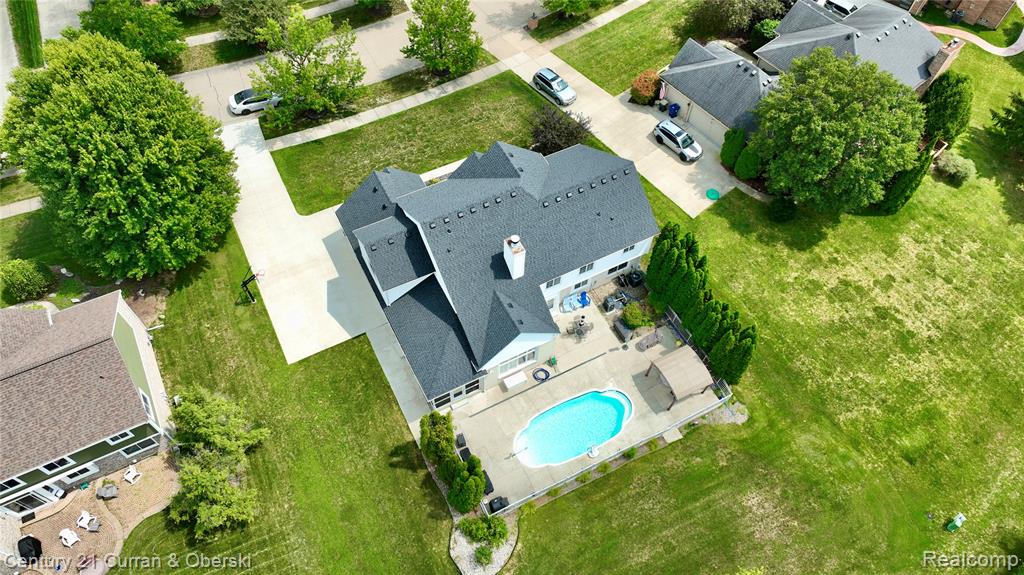 48279 Chesterfield Drive S, Dearborn, MI 48187 — Photo 41