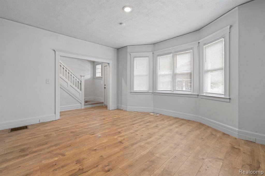 8072 Senator Street, Detroit, MI 48209 — Photo 6