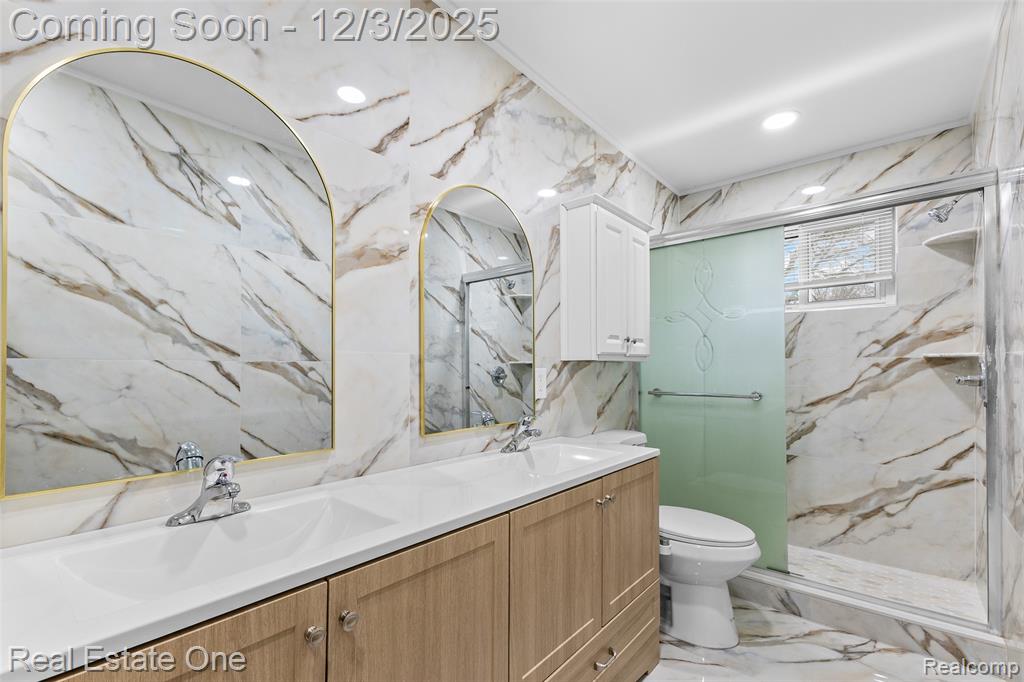 8456 Robindale Avenue, Dearborn Heights, MI 48127 — Photo 18